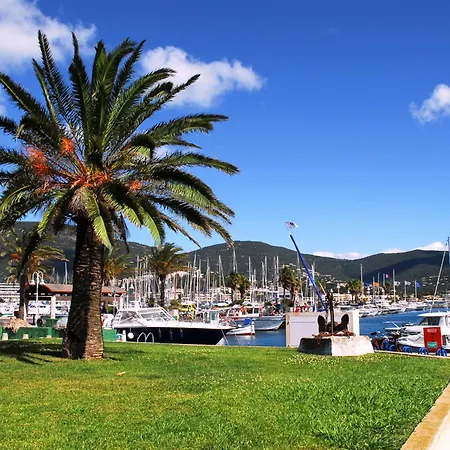 Appartement Jardin De La Fontaine-3 By Interhome Cavalaire-sur-Mer