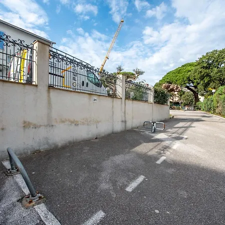 Jardin De La Fontaine-3 By Interhome Appartement *